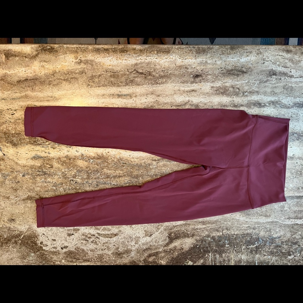 Lululemon Wunder Under 25” leggings size 4